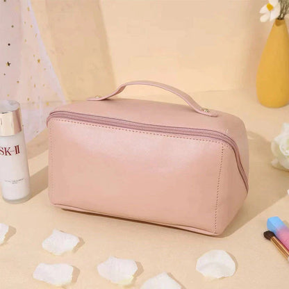 MAKEUP TRAVEL BAG😍