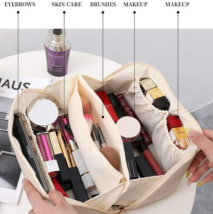 MAKEUP TRAVEL BAG😍
