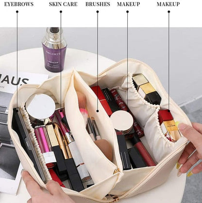 MAKEUP TRAVEL BAG😍