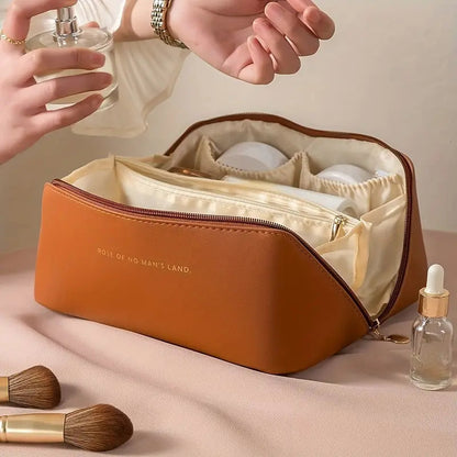 MAKEUP TRAVEL BAG😍